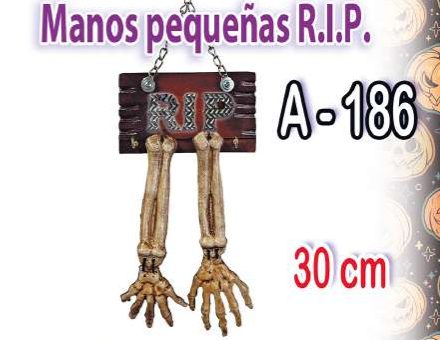 Manos pequeñas R.I.P.
